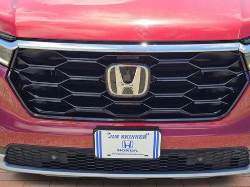 Used 2023 Honda Pilot Touring image 3