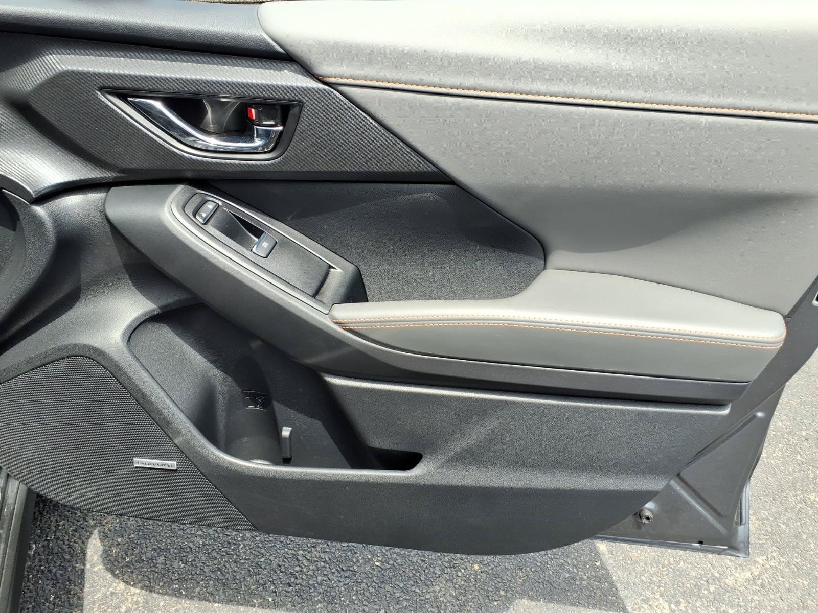 Used 2025 Subaru Crosstrek 2.5i Limited w/ Crosstrek Mirror Package AWD/4WD image 9