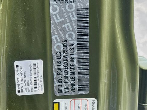 Certified 2022 Jeep Wrangler Unlimited Sahara w/ LED Lighting Group AWD/4WD image 36