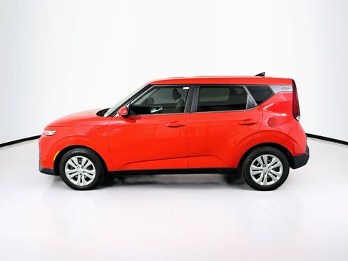 Used 2022 Kia Soul LX FWD image 4