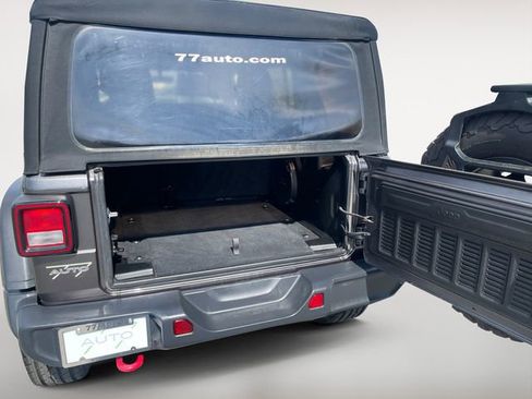 Used 2019 Jeep Wrangler Unlimited Rubicon image 29