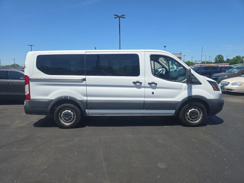 Used 2018 Ford Transit 150 XL RWD image 4