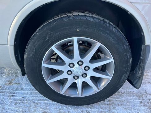 Used 2017 Buick Enclave Leather FWD image 6