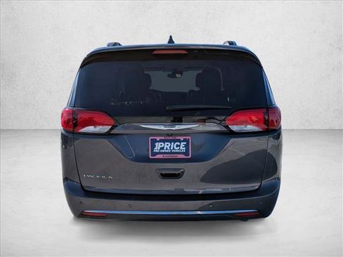 Used 2018 Chrysler Pacifica Touring-L Plus w/ Advanced Safetytec Group image 6