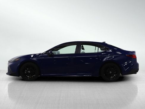 Used 2025 Toyota Camry LE image 2