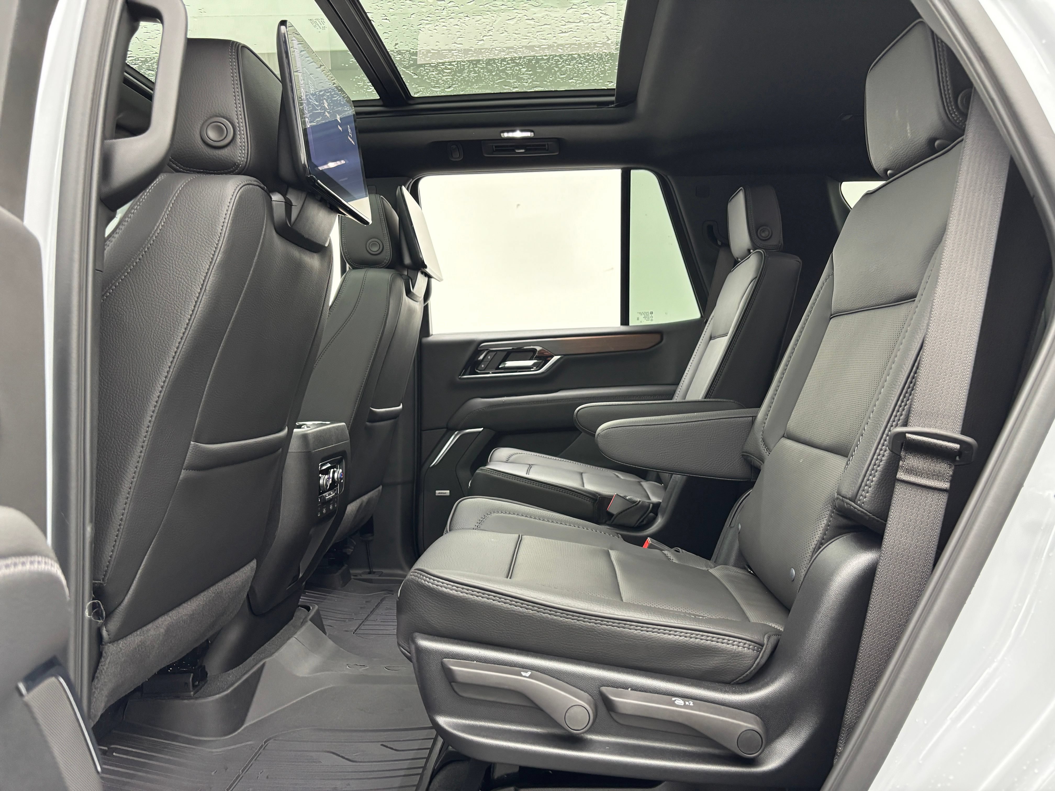 New 2026 GMC Yukon Denali w/ Advanced Technology Package AWD/4WD image 49