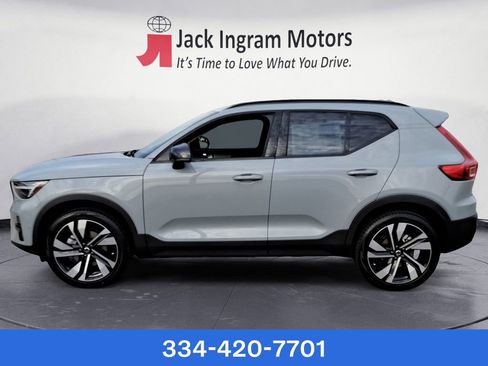New 2025 Volvo XC40 B5 Plus w/ Protection Package Premier image 2