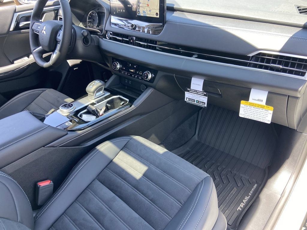 New 2026 Mitsubishi Outlander AWD image 26