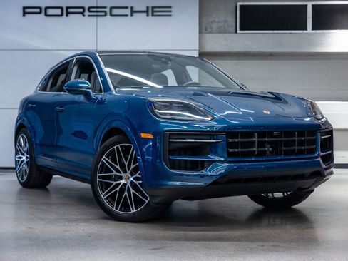 New 2025 Porsche Cayenne Coupe AWD/4WD image 10
