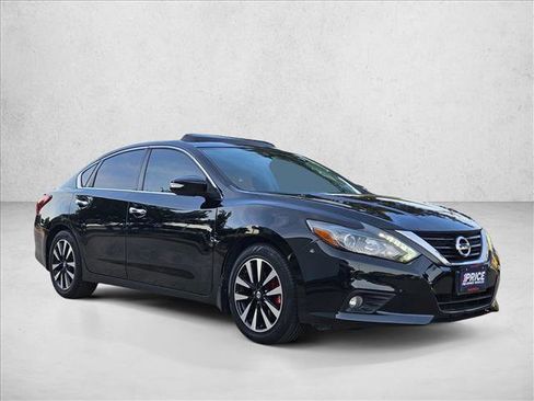 Used 2018 Nissan Altima 2.5 SL w/ 2.5 SL Technology Package FWD image 3