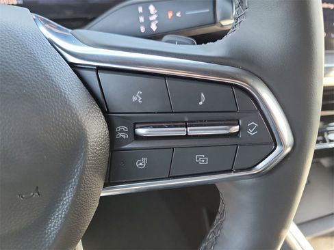 Used 2025 Chevrolet Suburban LT w/ Comfort Package image 6