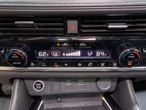 Used 2023 Nissan Rogue Platinum w/ Platinum Premium Package FWD image 21