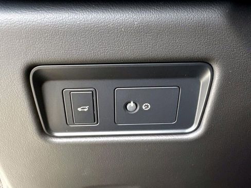 New 2025 Jaguar F-PACE R-Dynamic S image 27