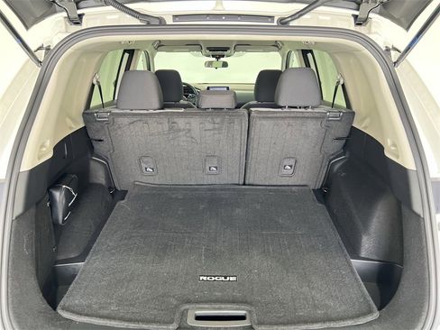 Used 2023 Nissan Rogue SV image 23