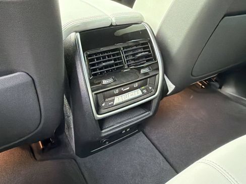 Used 2026 BMW X5 xDrive40i w/ M Sport Package AWD/4WD image 26