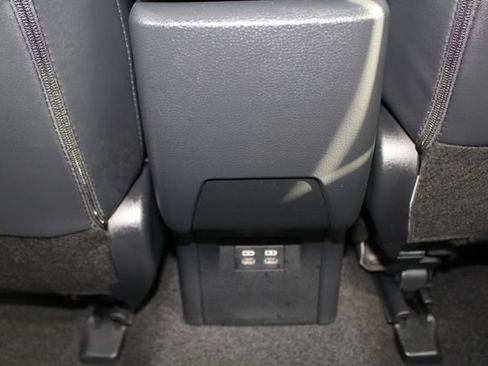 Certified 2026 Toyota Prius XLE FWD image 31