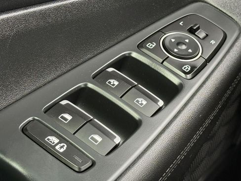 Used 2023 Hyundai Santa Fe SEL FWD image 18