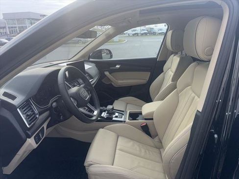 Used 2025 Audi Q5 2.0T Premium Plus w/ Premium Plus Package AWD/4WD image 22