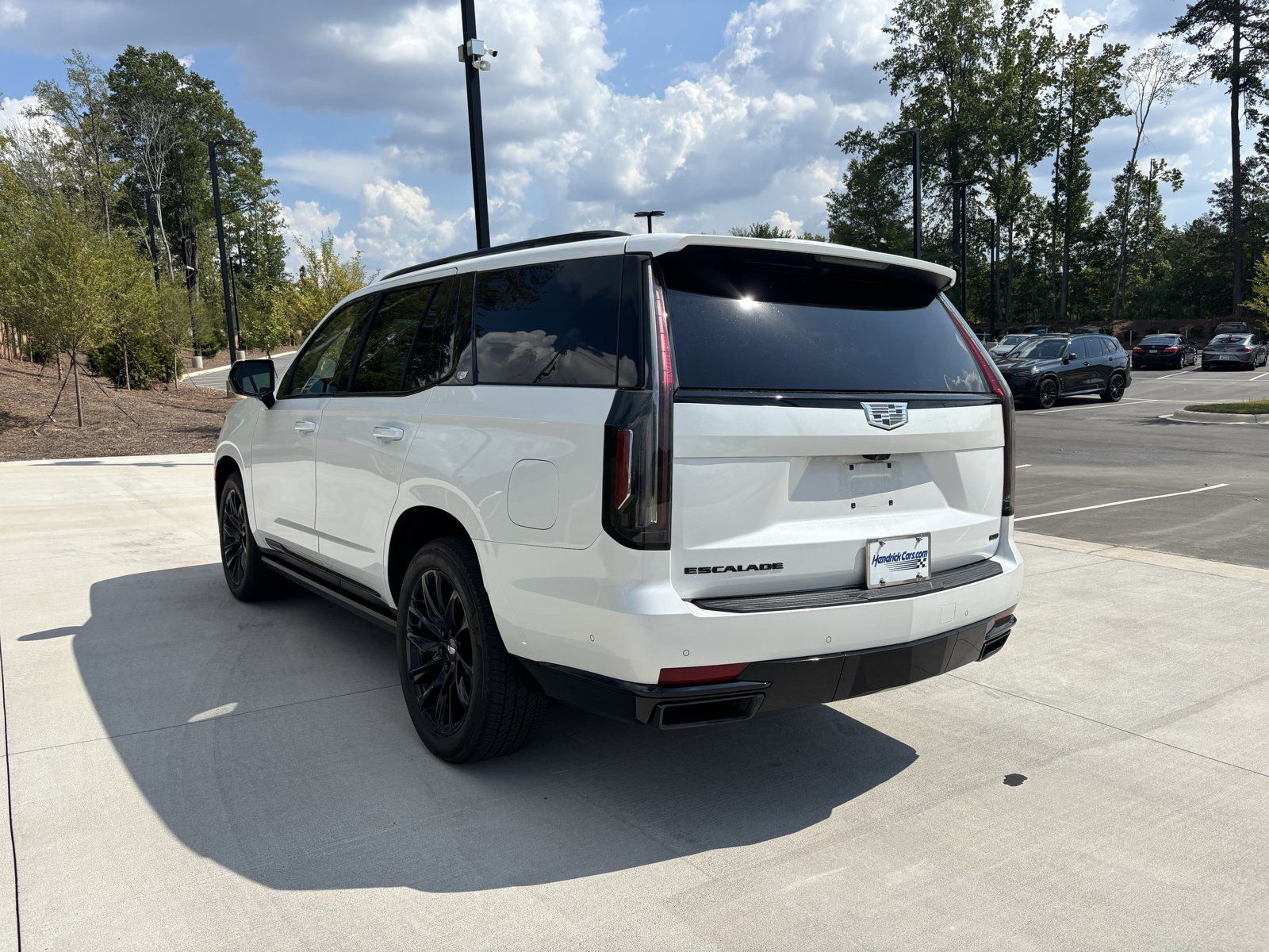 Used 2024 Cadillac Escalade Sport Platinum w/ LPO, ONYX Package AWD/4WD image 7