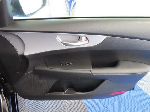 Used 2024 Kia Forte LXS FWD image 30