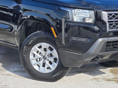 Used 2024 Nissan Frontier SV image 4