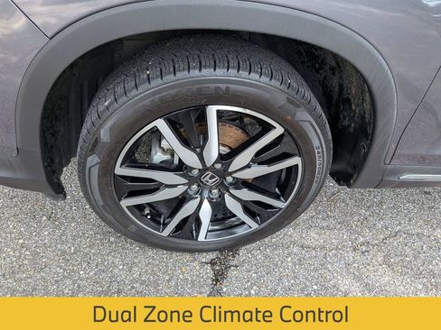 Used 2022 Honda Pilot Elite image 11