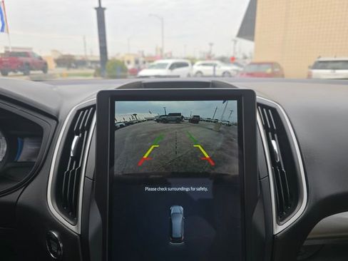 Used 2024 Ford Edge SEL w/ Convenience Package image 16