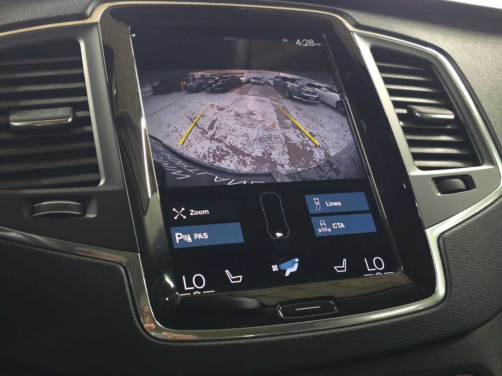 Used 2022 Volvo XC90 T6 Momentum w/ Climate Package AWD/4WD image 32