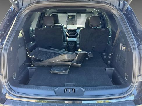 Used 2025 Ford Explorer ST AWD/4WD image 8