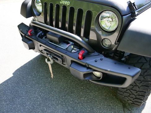 Used 2016 Jeep Wrangler Unlimited Rubicon AWD/4WD image 8