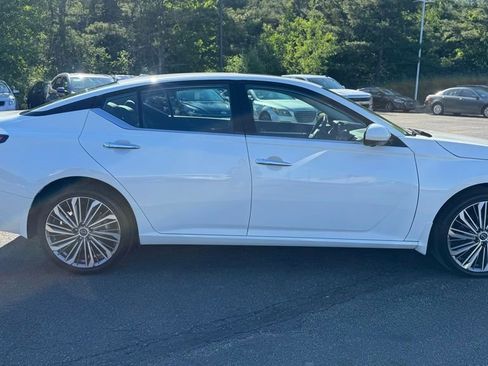Used 2023 Nissan Altima 2.5 SL AWD/4WD image 5