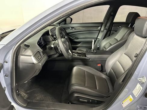 Used 2022 Honda Accord Sport image 11