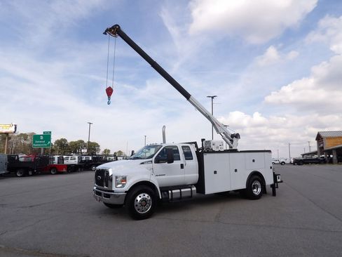 Used 2025 Ford F750 2WD SuperCab Super Duty image 3