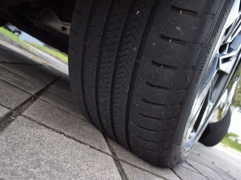 Used 2022 Audi e-tron Premium image 89