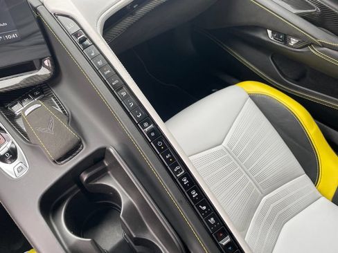 Used 2022 Chevrolet Corvette Stingray Premium Conv w/ Z51 Performance Package RWD image 25