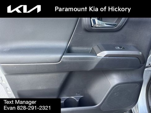 Used 2021 Toyota Tacoma TRD Off-Road image 12