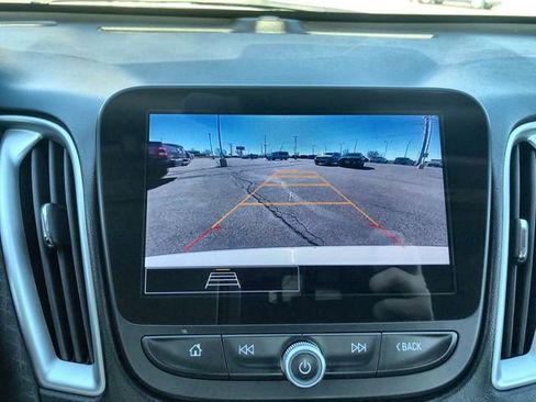 Used 2024 Chevrolet Malibu LS image 17