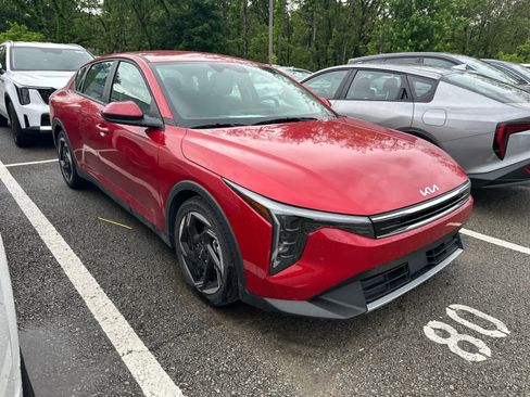 Certified 2025 Kia K4 EX FWD image 2