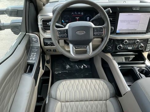 New 2026 Ford F450 Platinum image 16