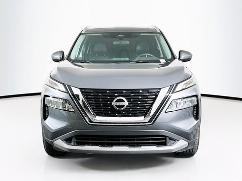 Used 2023 Nissan Rogue SV w/ SV Premium B Package FWD image 2
