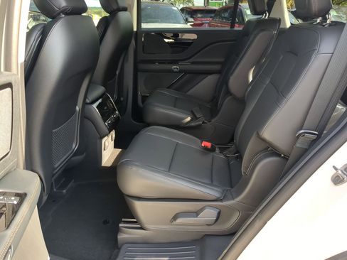 New 2026 Lincoln Aviator Premiere image 21