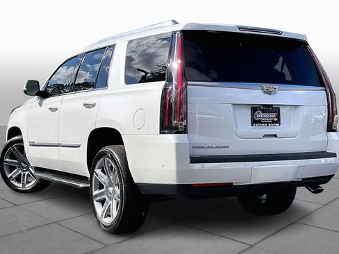 Used 2020 Cadillac Escalade Luxury image 11