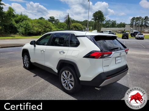 Used 2022 Toyota RAV4 Limited FWD image 4