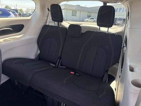 Used 2023 Chrysler Voyager LX FWD image 16