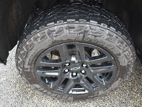 Used 2023 Chevrolet Silverado 1500 LT Trail Boss w/ LT Trail Boss Premium Package image 16