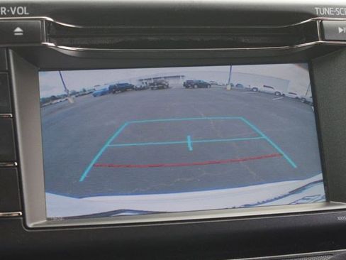 Used 2018 Toyota RAV4 LE image 6