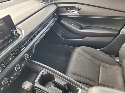 Used 2023 Honda Accord EX image 12