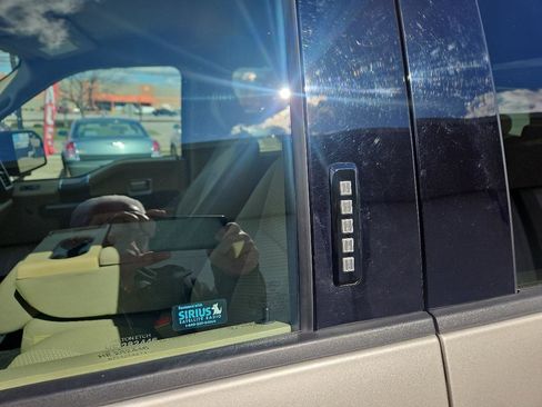 Used 2018 Ford F150 XLT w/ Equipment Group 302A Luxury image 9