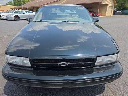 Used 1996 Chevrolet Impala SS RWD image 12