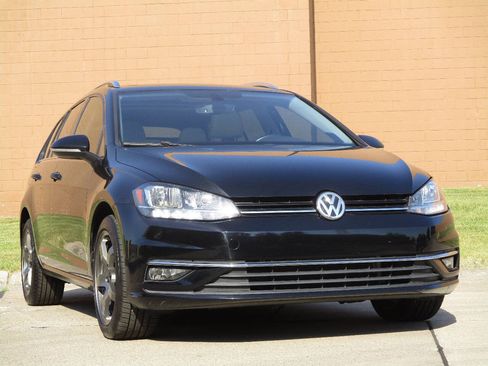 Used 2018 Volkswagen Golf SEL FWD image 10